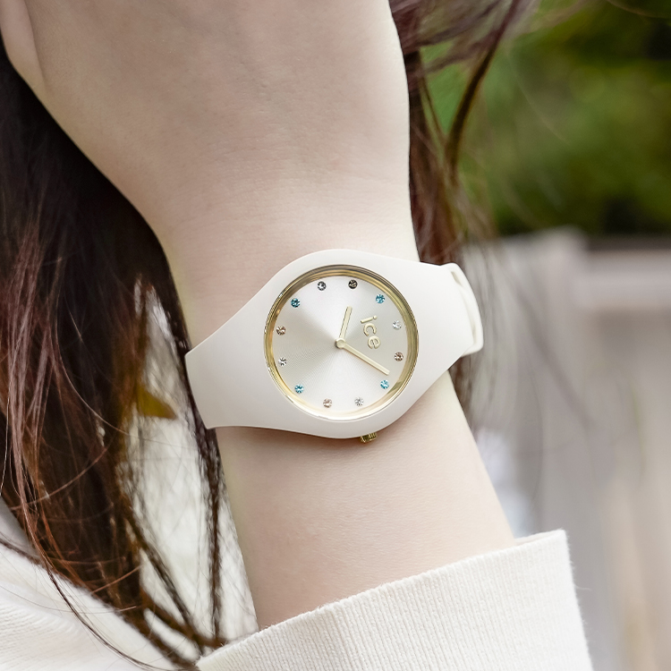 WOMENS WATCH