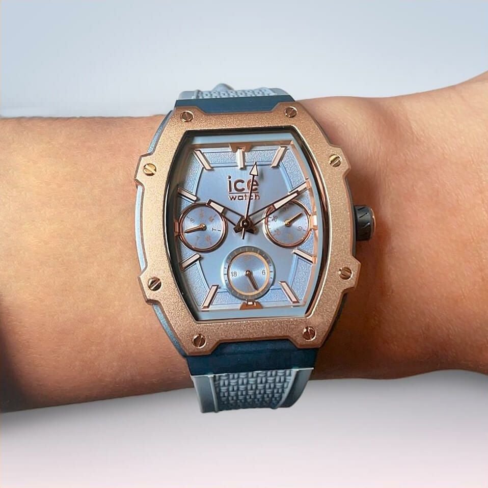 【【美品】ICE watch boliday ボリデイ グレイシャーブルー ICE boliday - グレーシャーブルー - スモール | アイスウォッチ公式