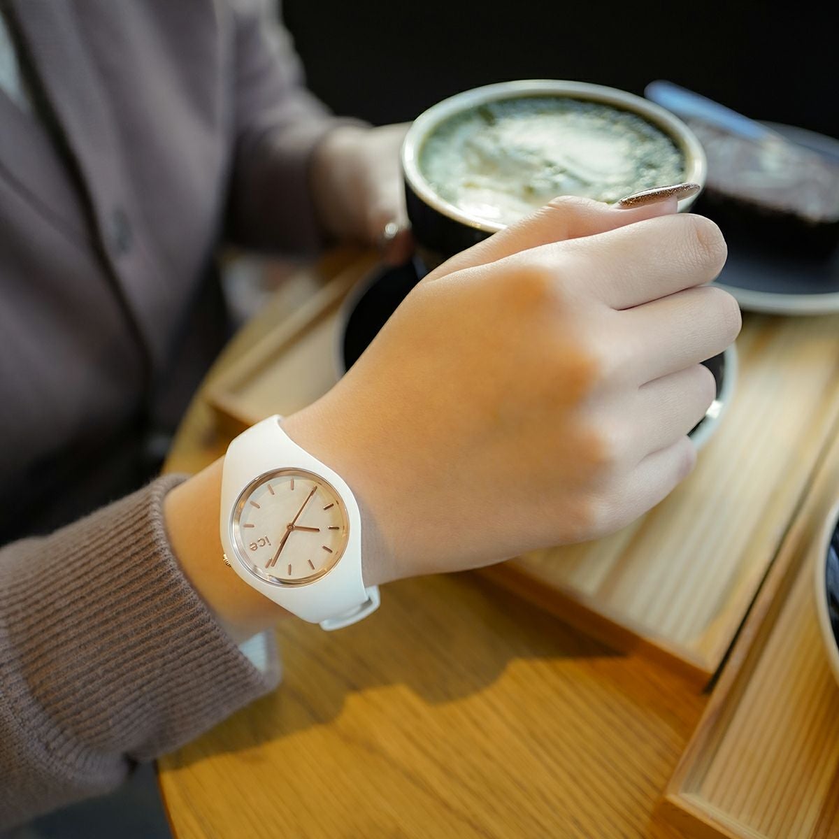 ICE WATCH アイスウォッチ レディース腕時計 クオーツ ICE PEARL アイスパール シェル文字盤  016935 ICE-WATCH / アイスウォッチ ICE pearl アイス パール ホワイト