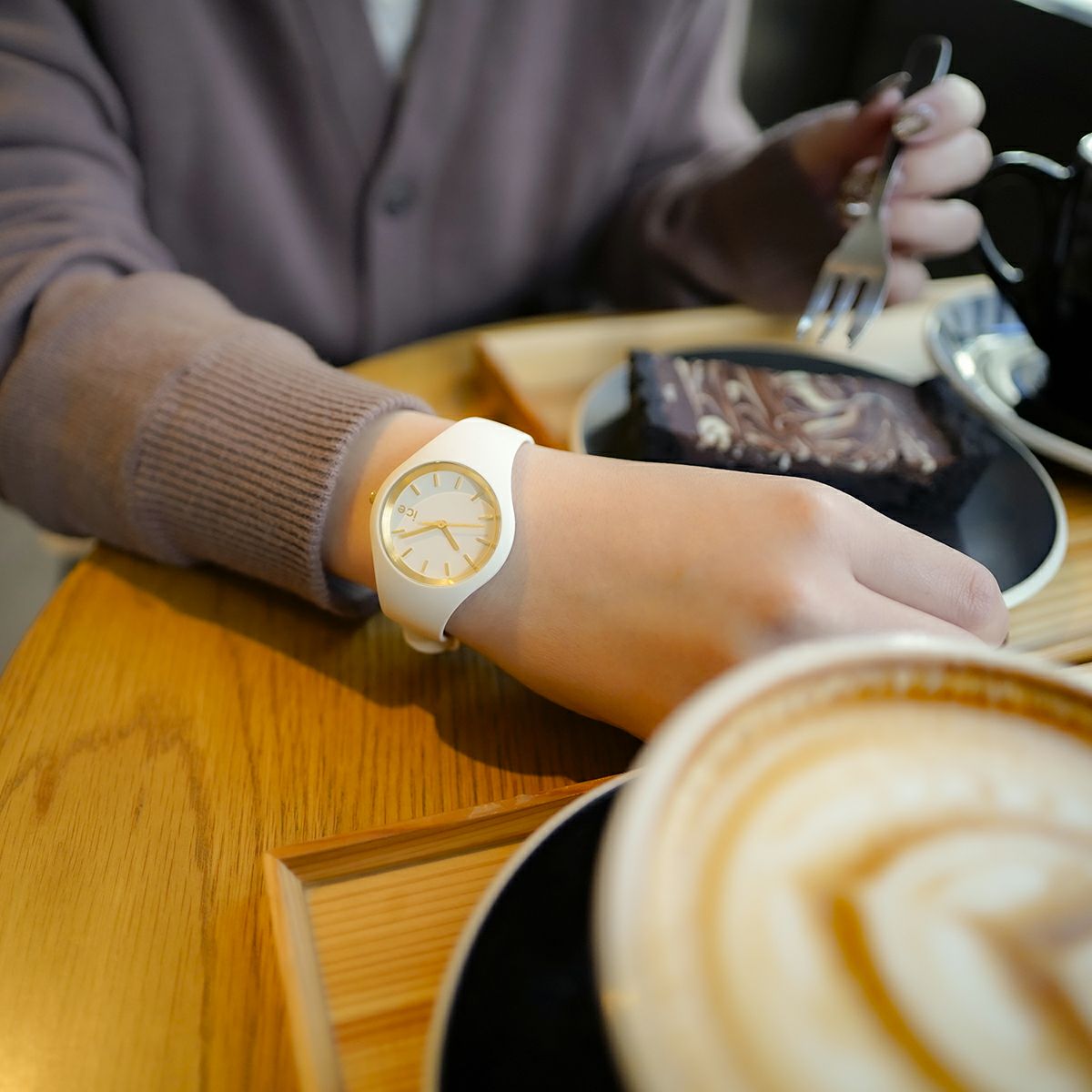 ICE glam brushed - アーモンドスキン - スモール | アイスウォッチ