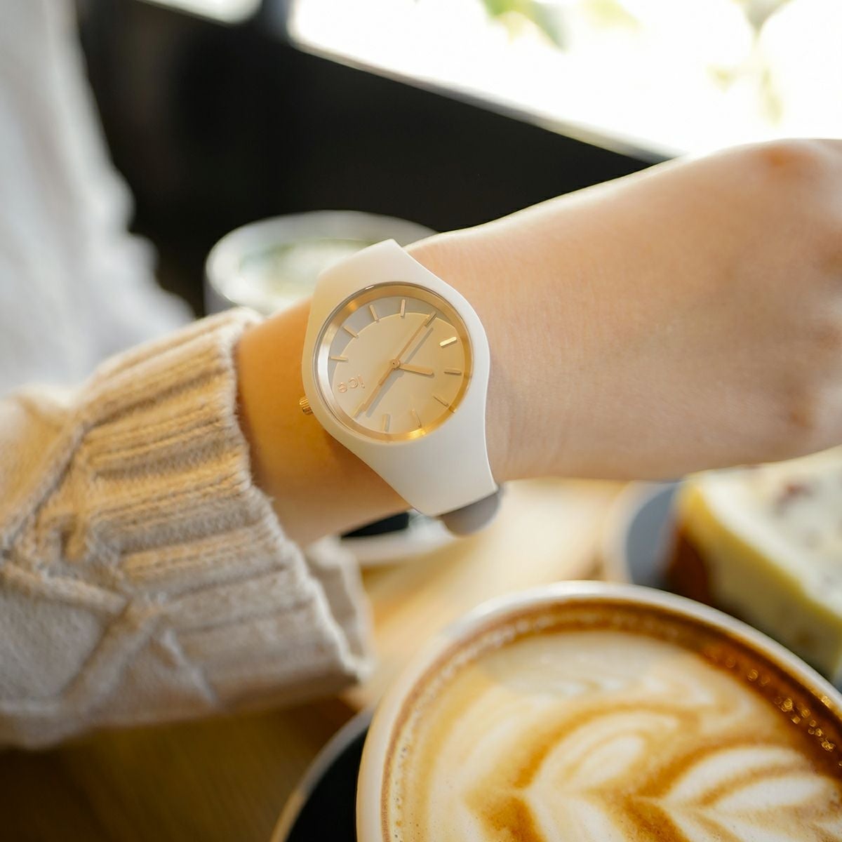 ICE glam brushed - アーモンドスキン - スモール | アイスウォッチ